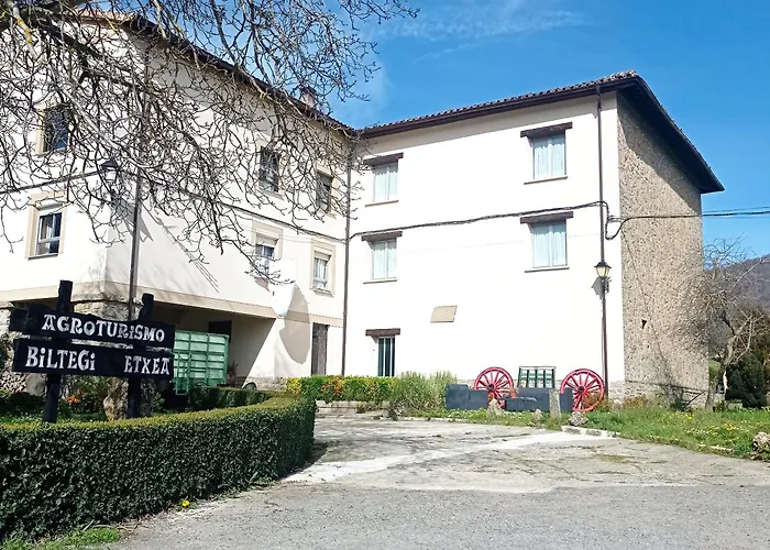 Biltegi Etxea Farmház *